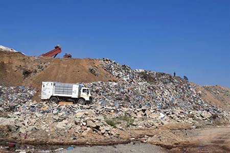 Φάμελλος: Επικίνδυνα νοσοκομειακά απόβλητα από όλη την Ελλάδα καταλήγουν στον ΧΥΤΑ Μαυροράχης